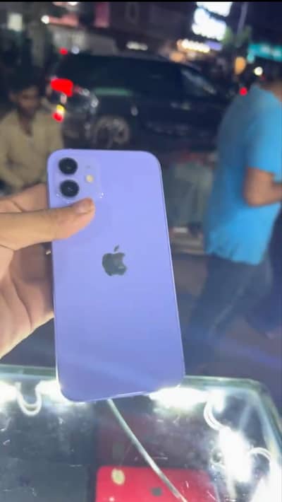 Apple iPhone 12