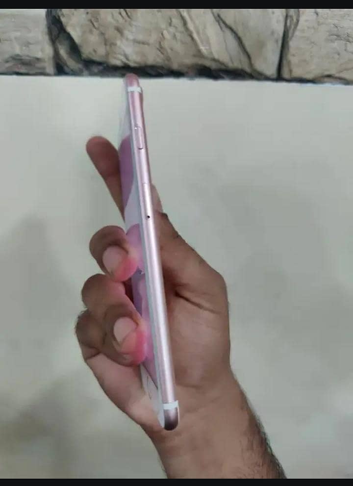 Apple iPhone 7 Plus 2