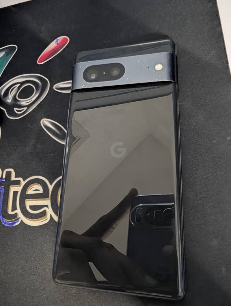 Google Pixel 7 4