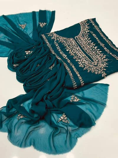 Hand embroidery clothes