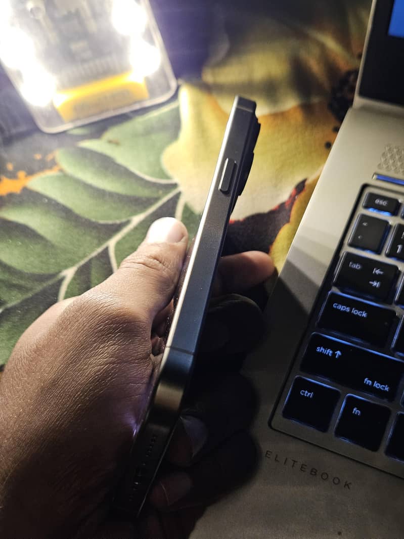 IPhone 16 Pro 2