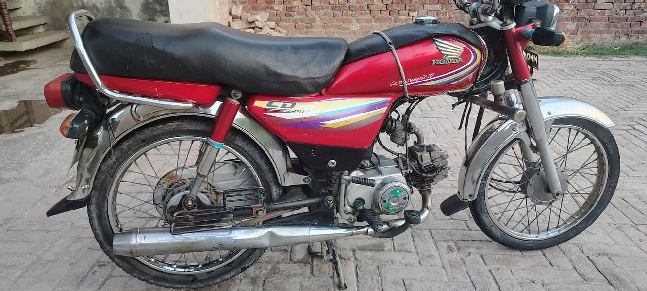 Honda CD70 0