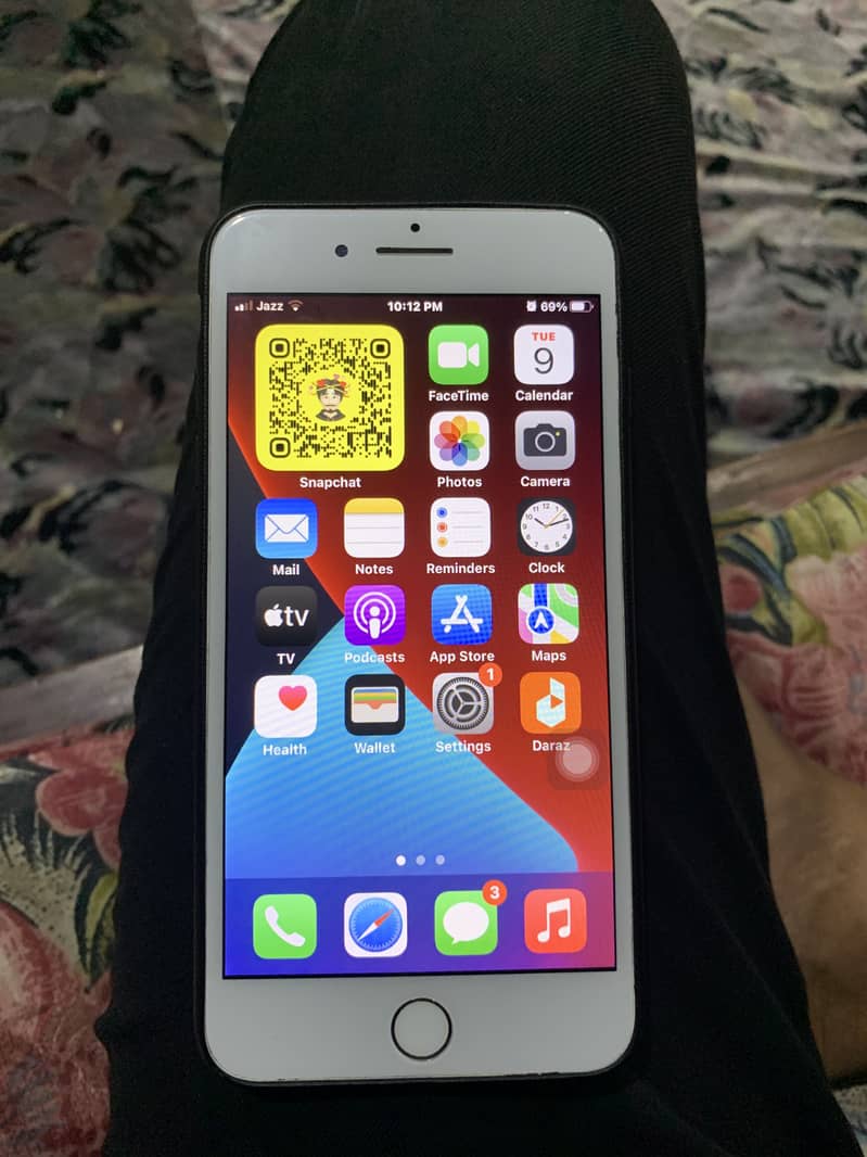 Apple iPhone 7 Plus 1