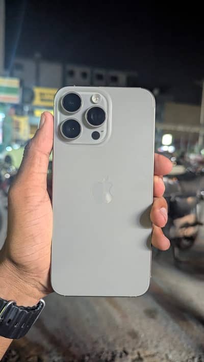 Apple iPhone 15 Pro Max