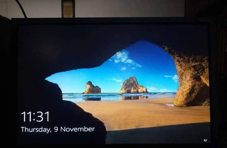 22 inch 1040p monitor.