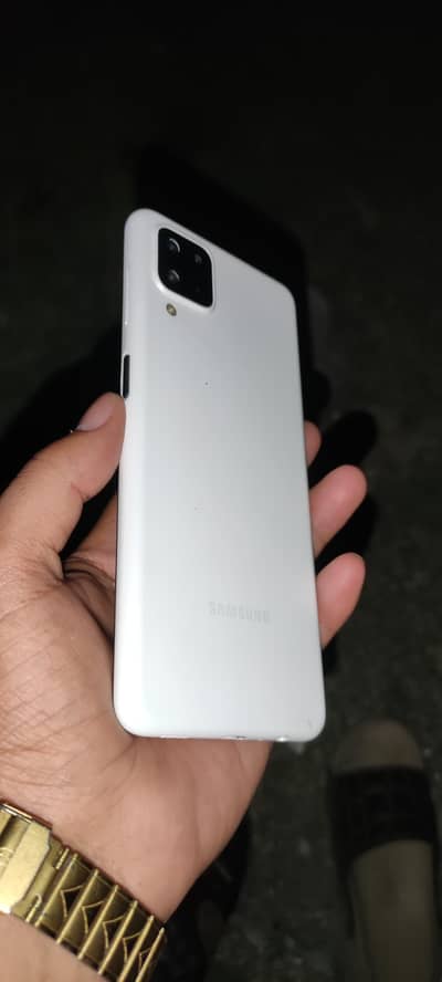 Samsung A12