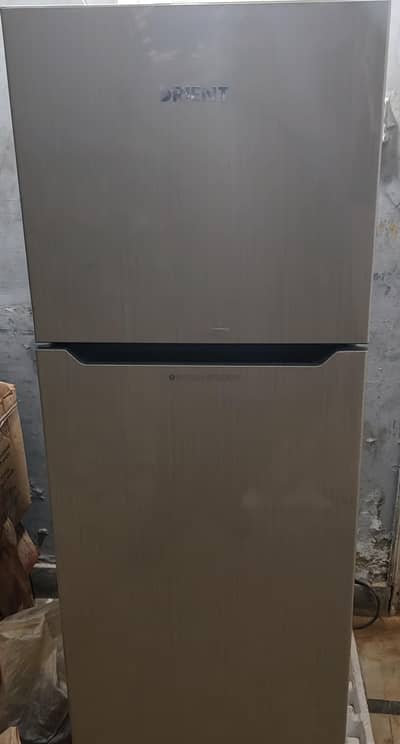 NEW CONDITION REFRIGERATOR FOR SALE