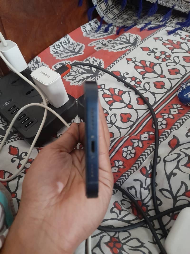 Apple iPhone 14 plus 3