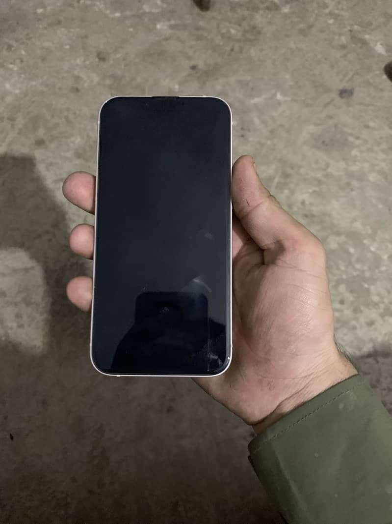 Apple iPhone 13 2