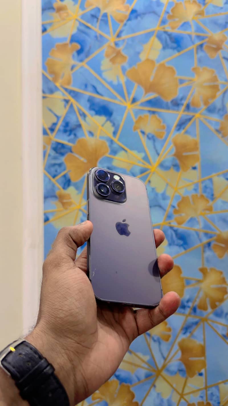 Apple iPhone 14 pro 6