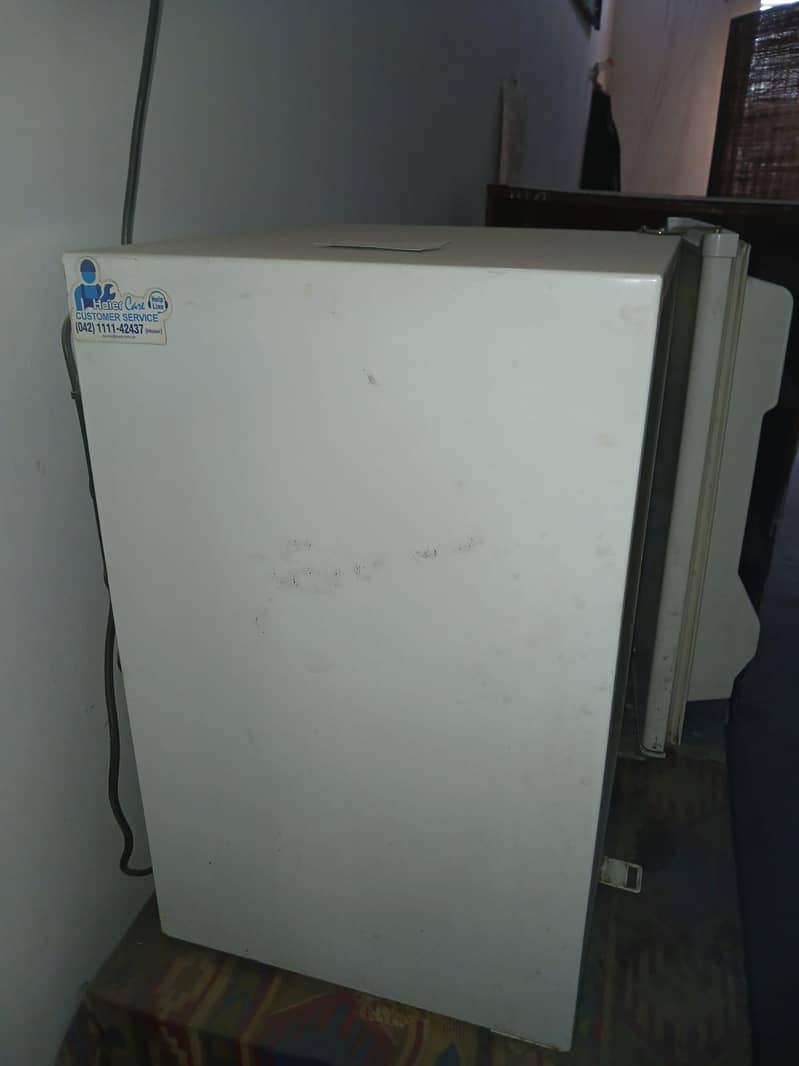 Refrigerator 1