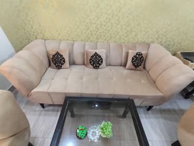 Like a new sofa set for sale