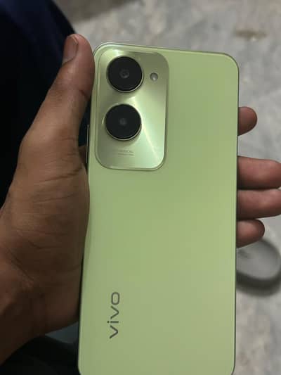 Vivo Y18