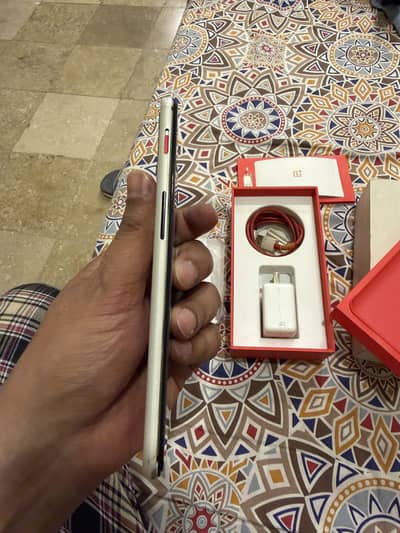 One Plus 5T special edition white 8/128 pta approved