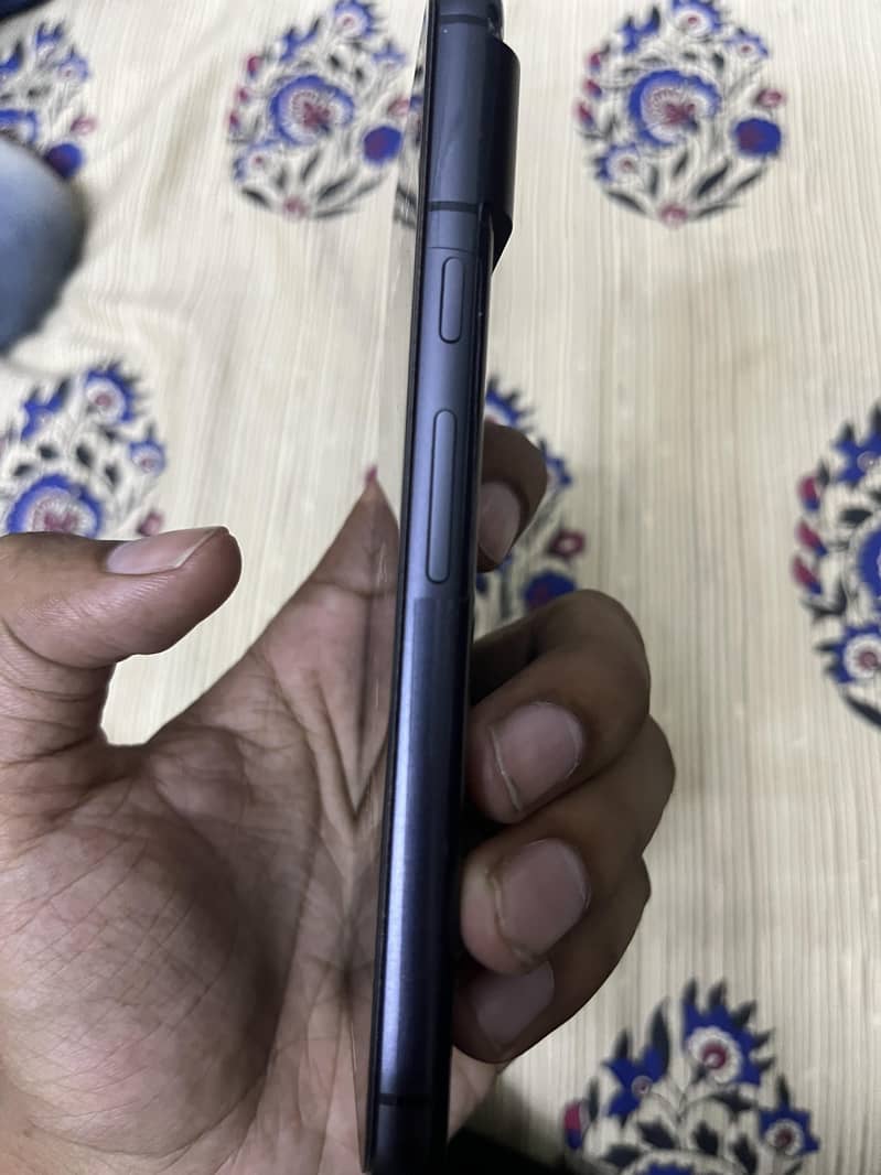 Google Pixel 8 4