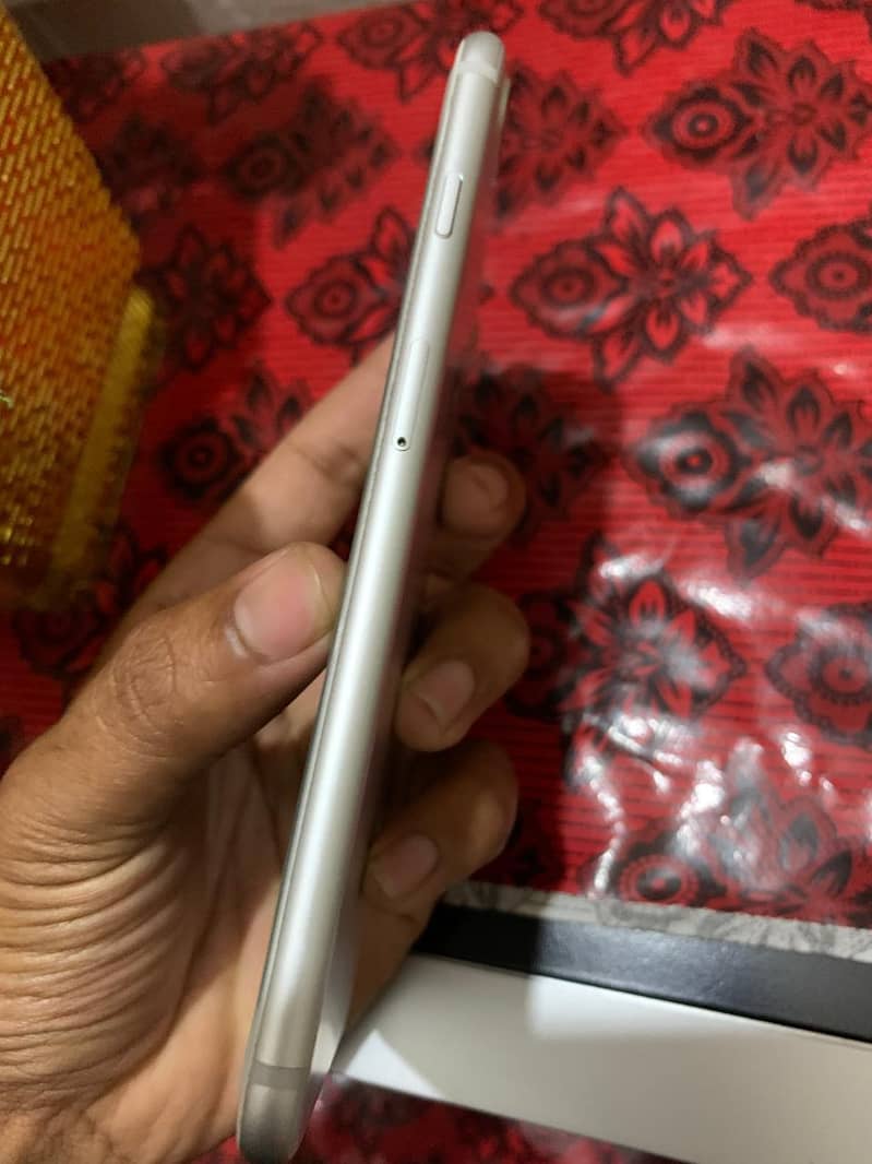 Apple iPhone 7 Plus 2