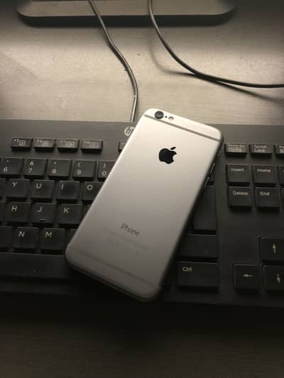 iPhone 6 100% Genuine phone No Open No repair. 100% Battery Hea