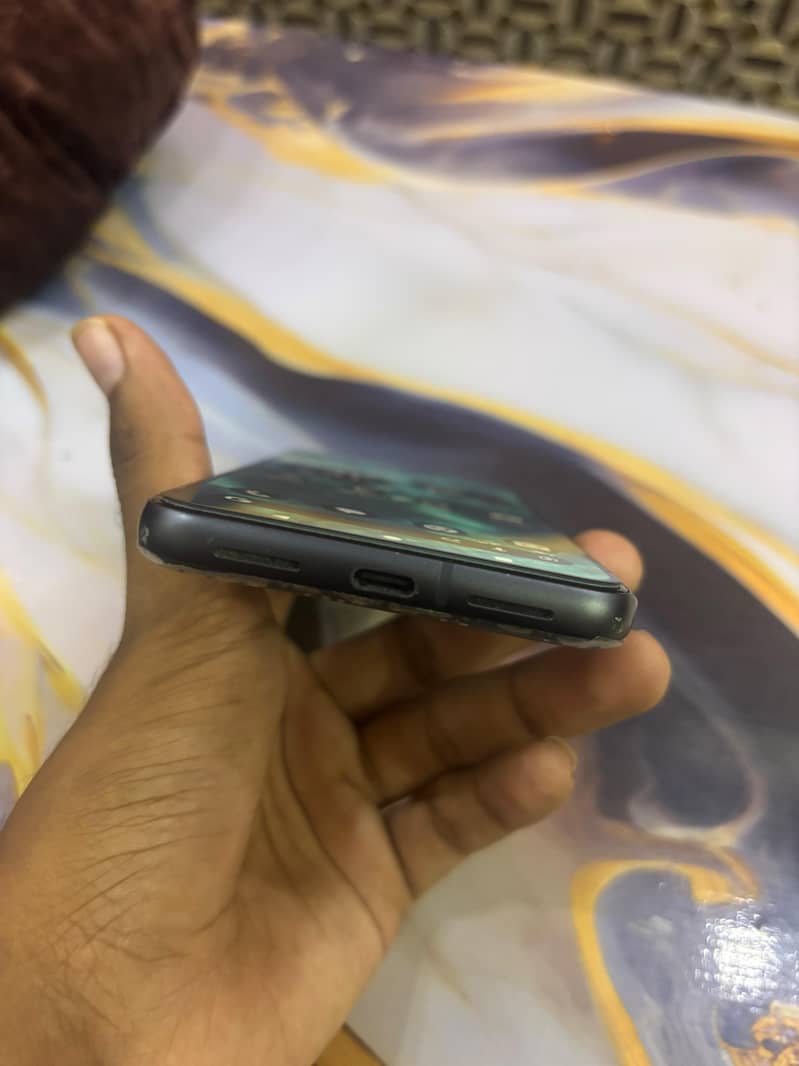 Google Pixel 8 2