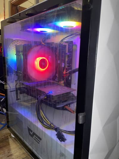 Gaming PC with screen
