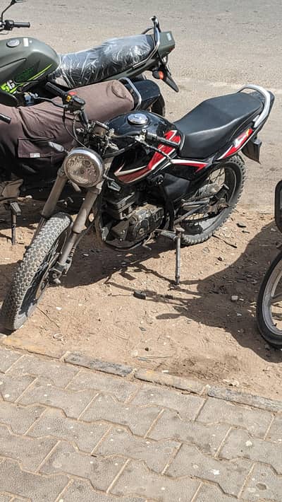 suzuki gs 150 with honda 125R body kit