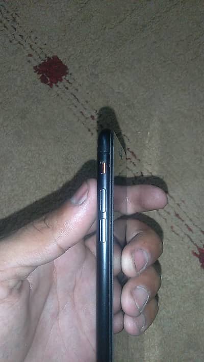 pora phone orgnal he 128 gb kndishan 10/10 he phone nmbar 03707044763