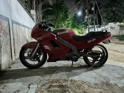 kawasaki ZZR 250cc, Up for sale !