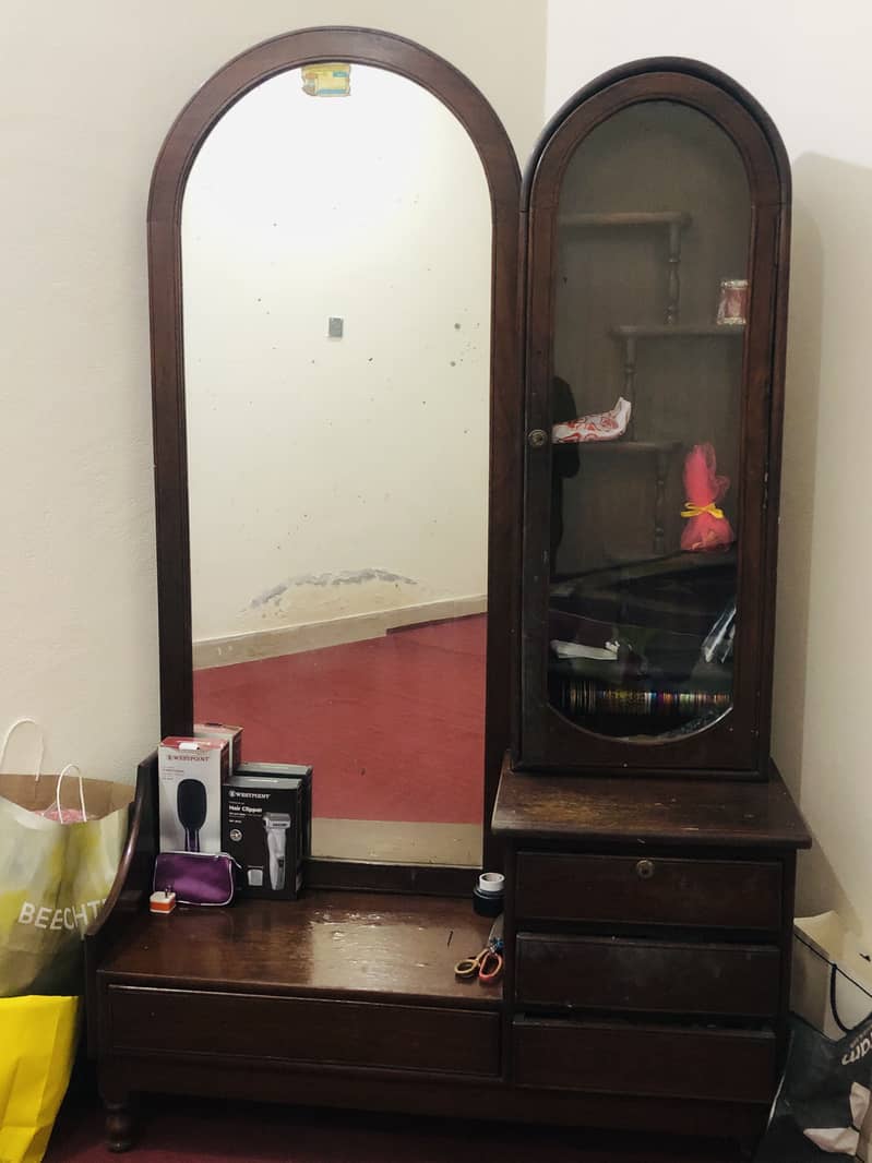 Dressing Table 0