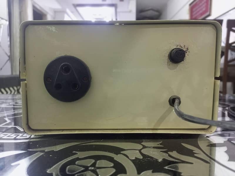 AC AUTOMATIC VOLTAGE STABILIZER 4