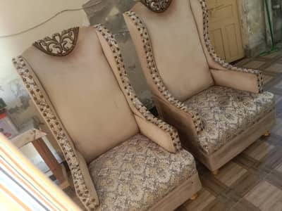 5 seater sofa in gudd condition.