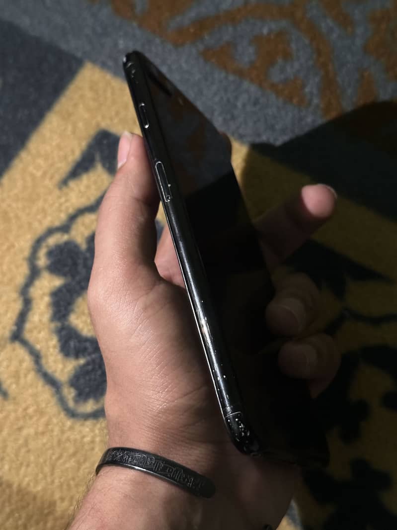 Apple iPhone 7 Plus 0