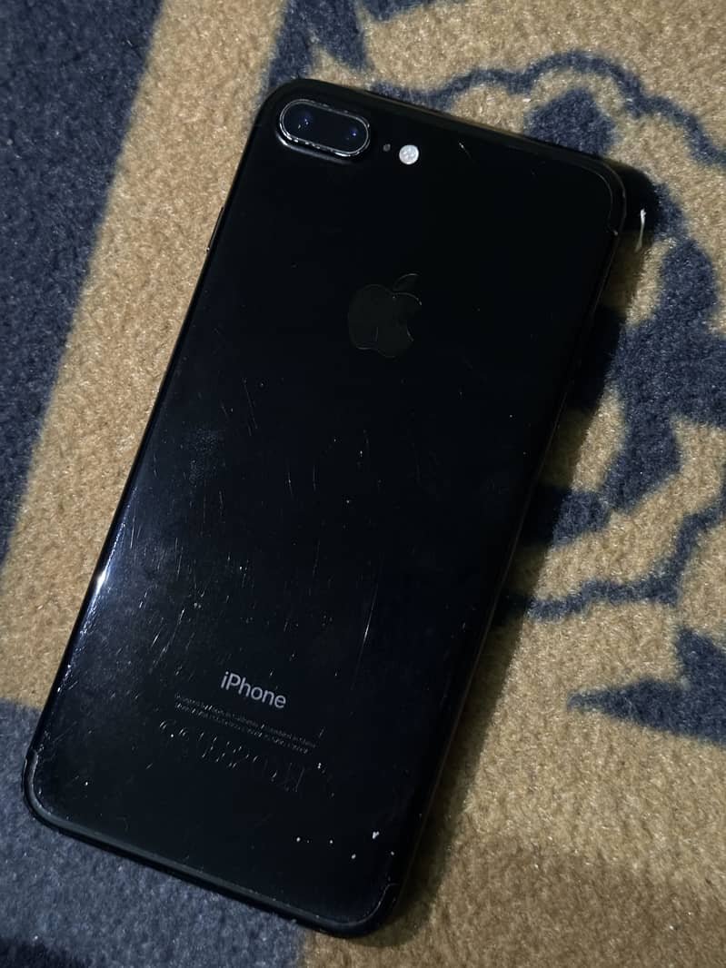 Apple iPhone 7 Plus 1
