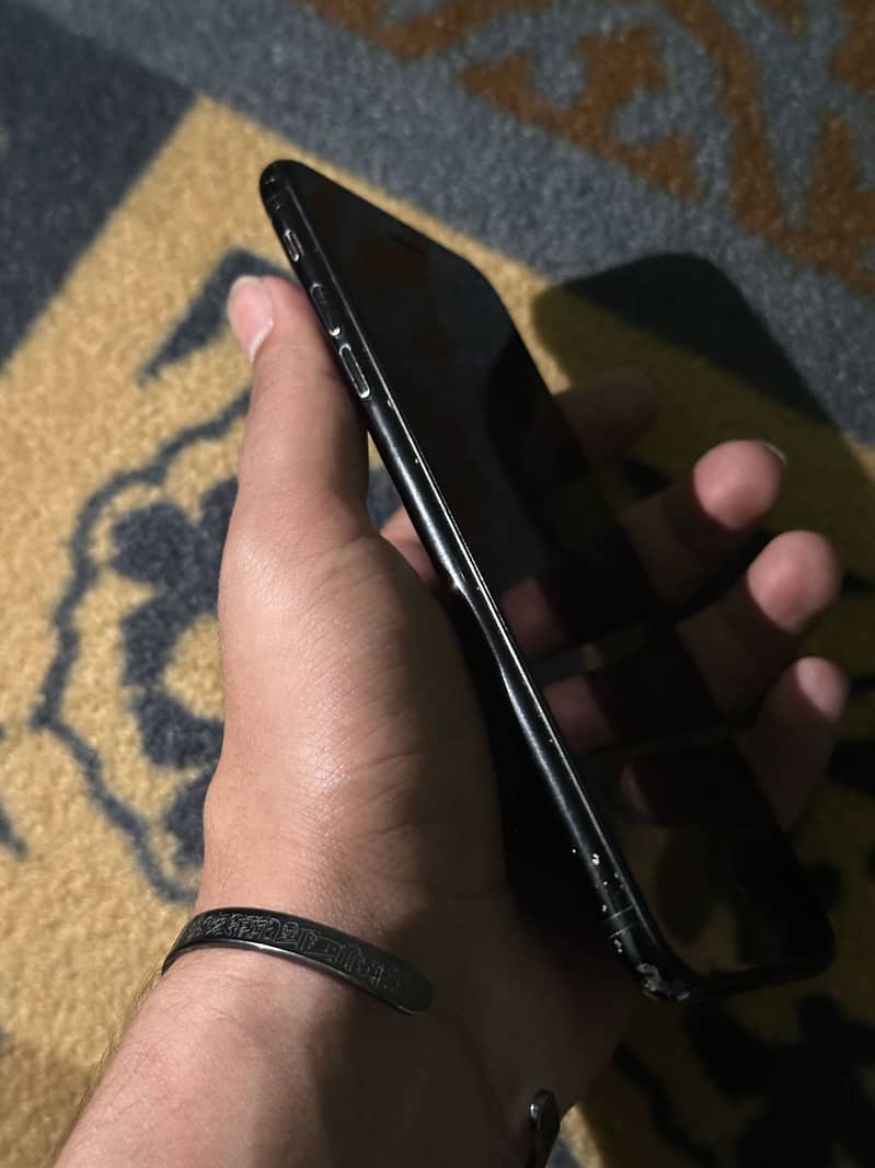 Apple iPhone 7 Plus 3