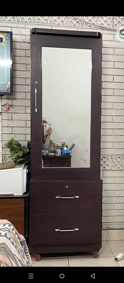 Dressing table