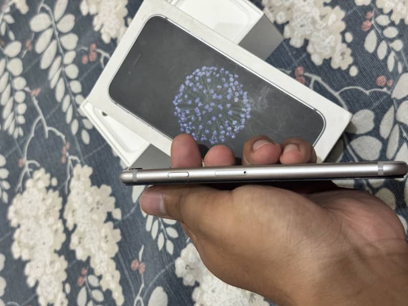 Apple iPhone 6 3