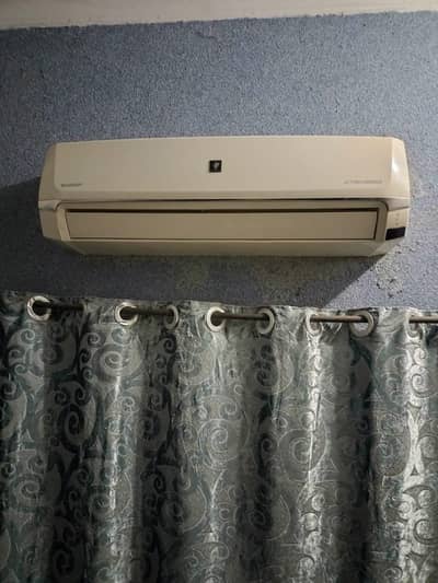 sharp 2 ton inverter ac +amp lock