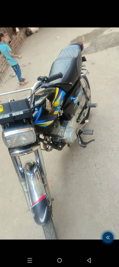 Honda 125 . . 10/10 condition.