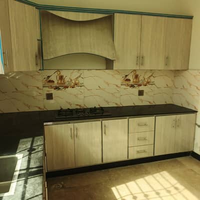 Upper poction available for rent in line 4 near range road Rwp