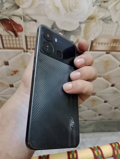 Itel P40