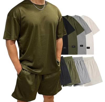 t-shirt and Nikar polyster 100 %
