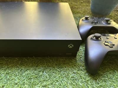 Xbox one x 1 TB