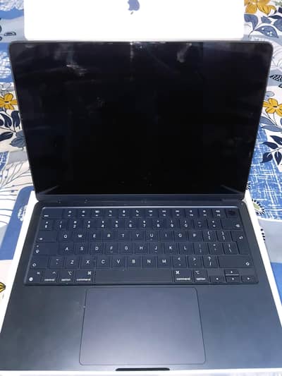 Apple M2 8 gb 256 ssd
