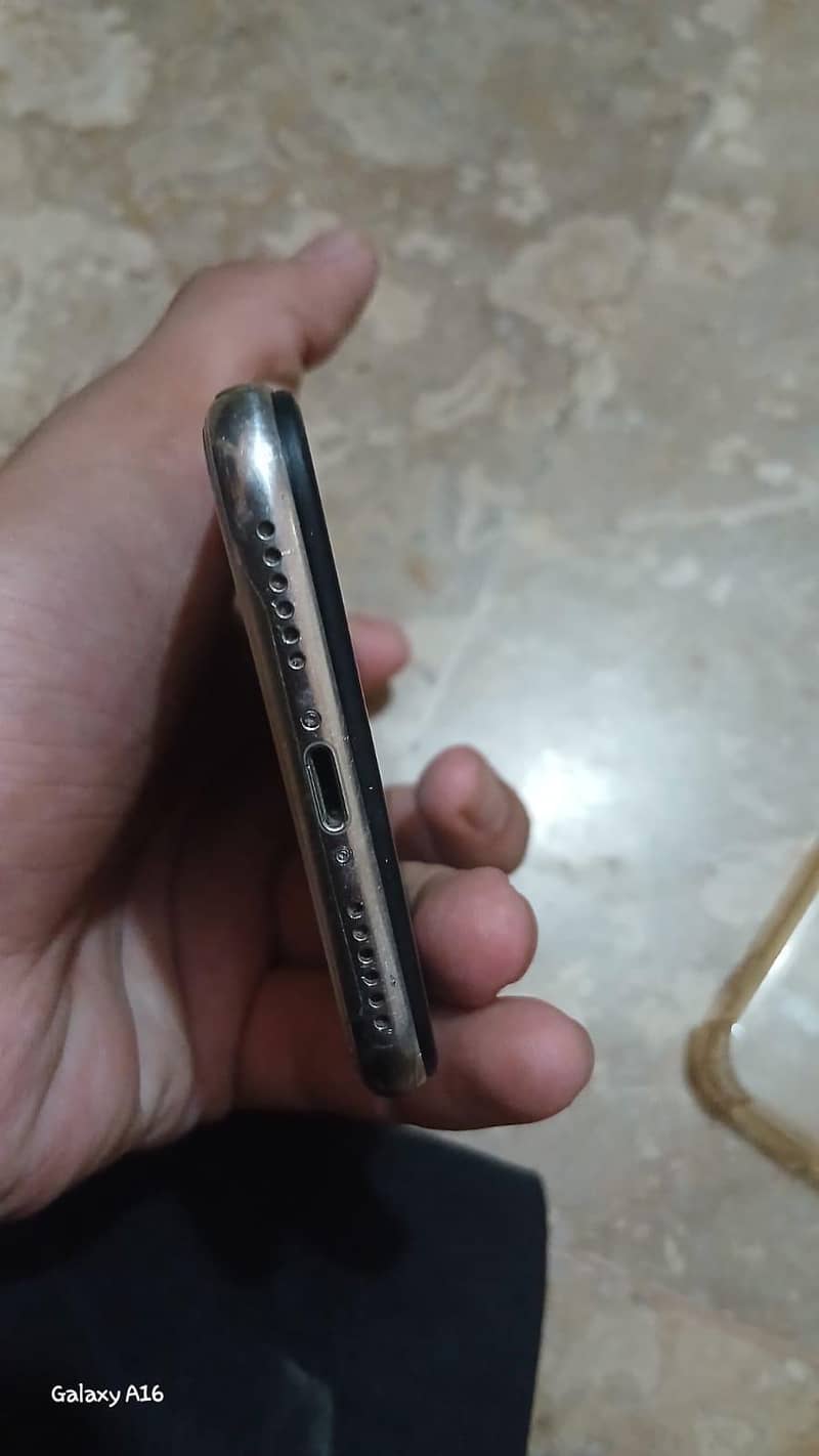 Apple iPhone X 2