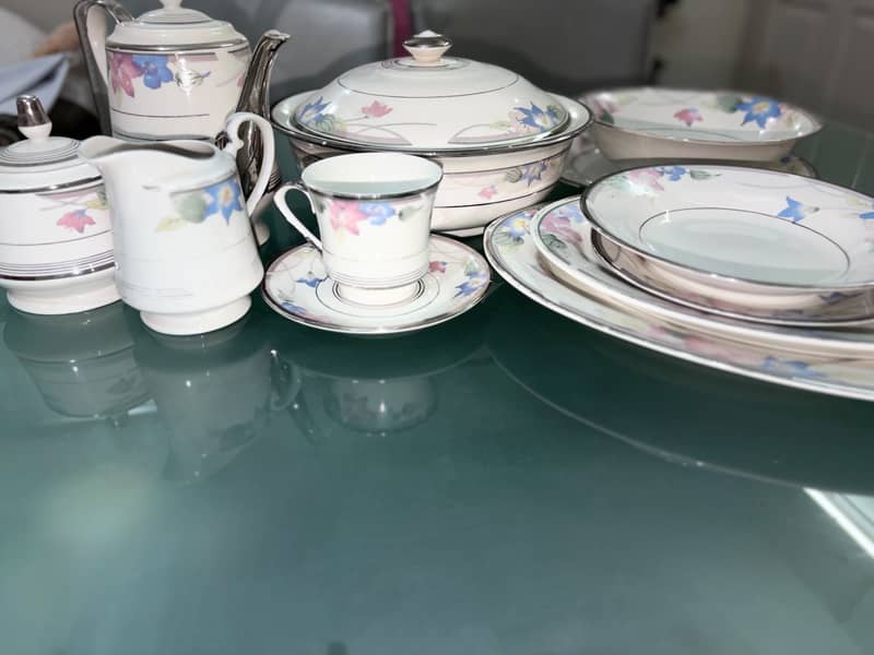 Dinner set 1