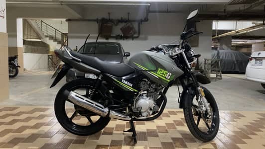YAMAHA YBR 125G 2024