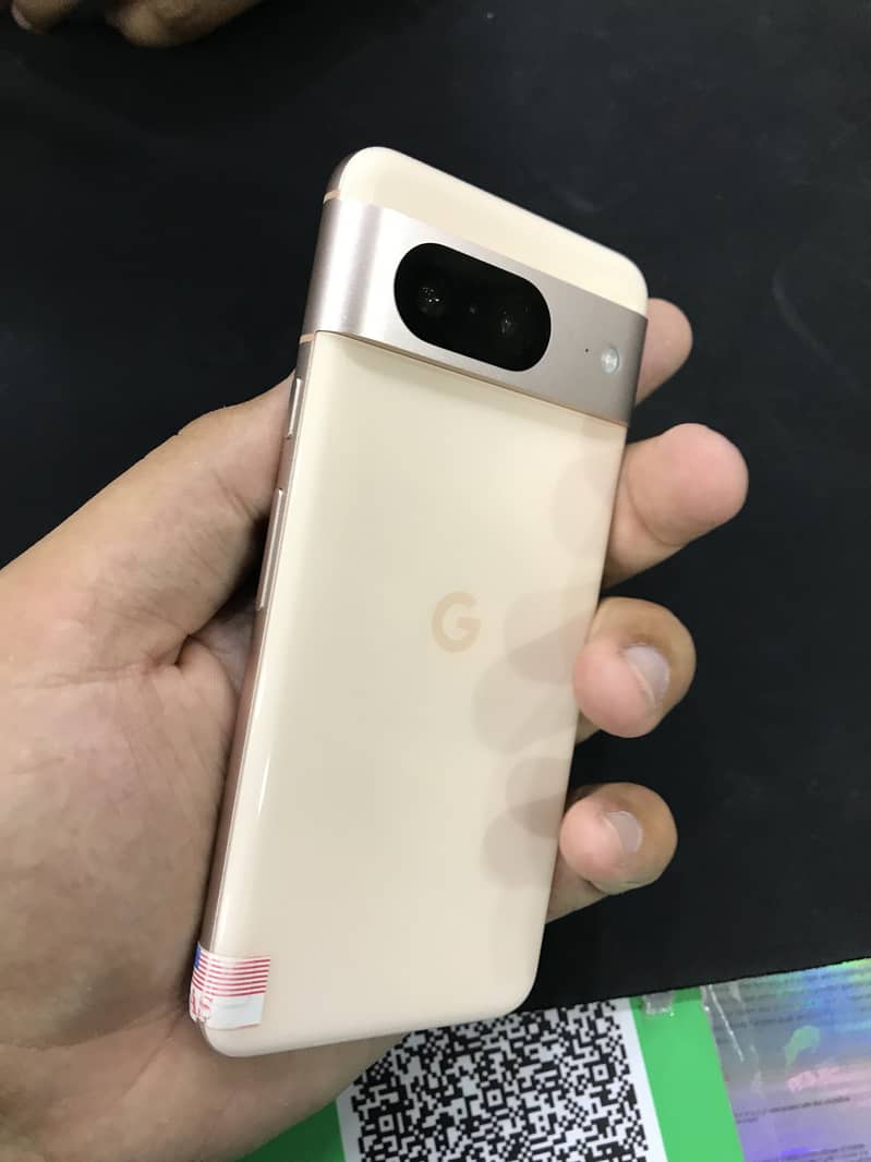 Google Pixel 8 1