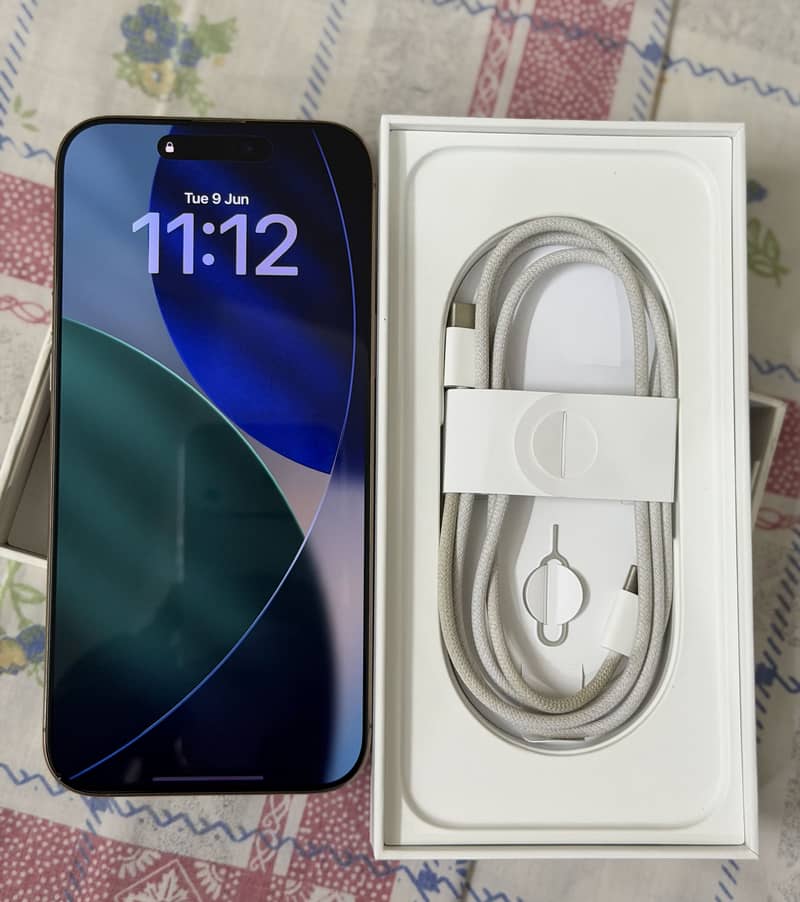Iphone 16 Pro Max 6