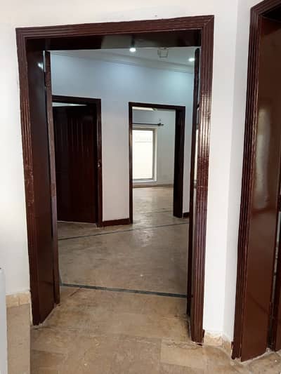 5 marla Full house for rent 4 bedroom near park masjid Rafii block