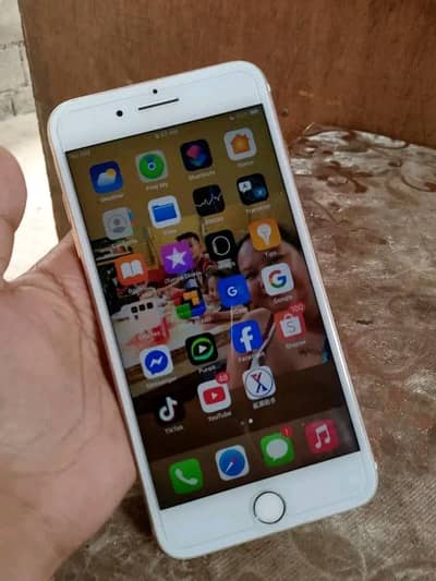 Iphone 7plus PTA approved 128gb My Whatsapp number 0329-89-46-538