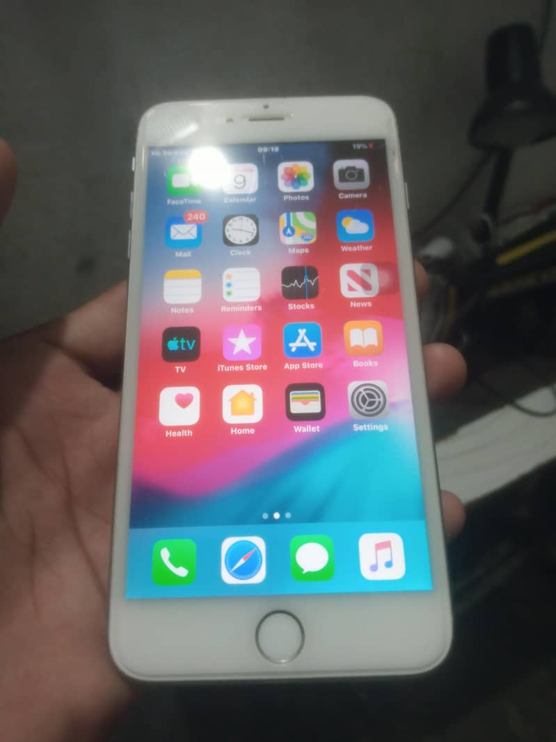 Apple iPhone 6 Plus 5
