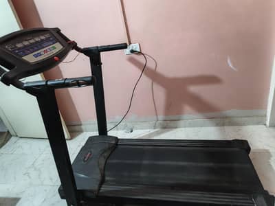 motorized treadmill for sale- good condition